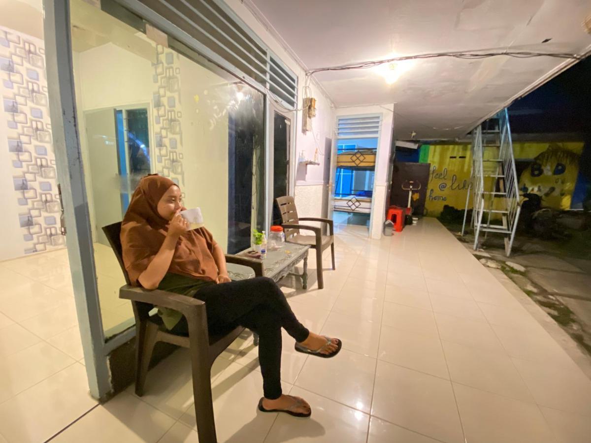 Neo Robiu & Ijen Tour Appartement Banyuwangi  Buitenkant foto