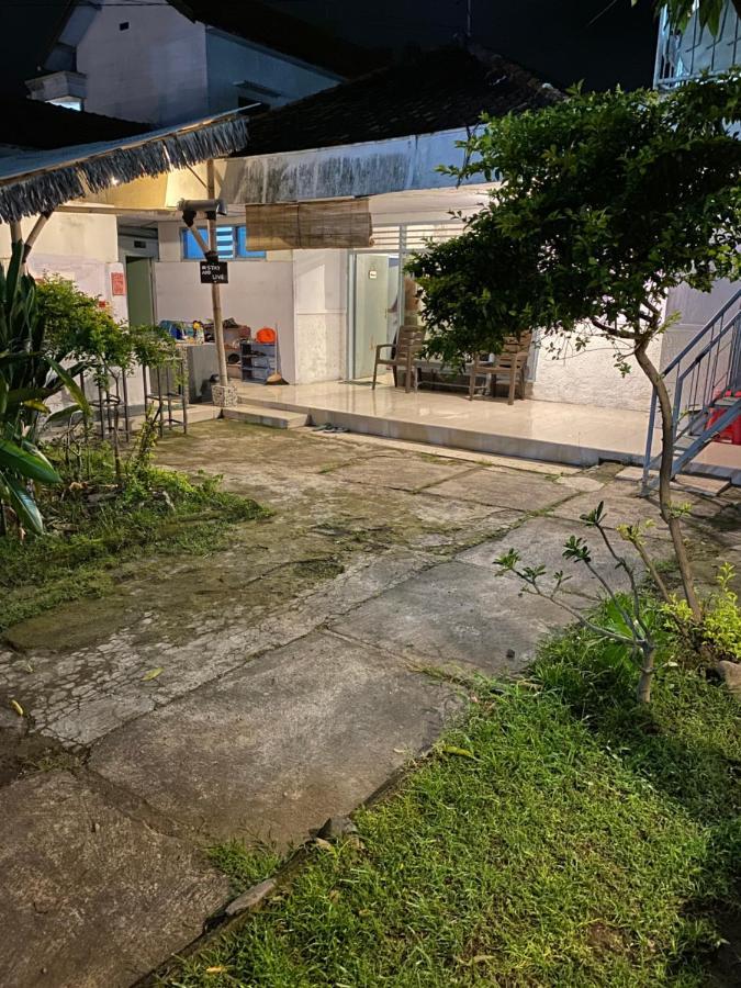 Neo Robiu & Ijen Tour Appartement Banyuwangi  Buitenkant foto